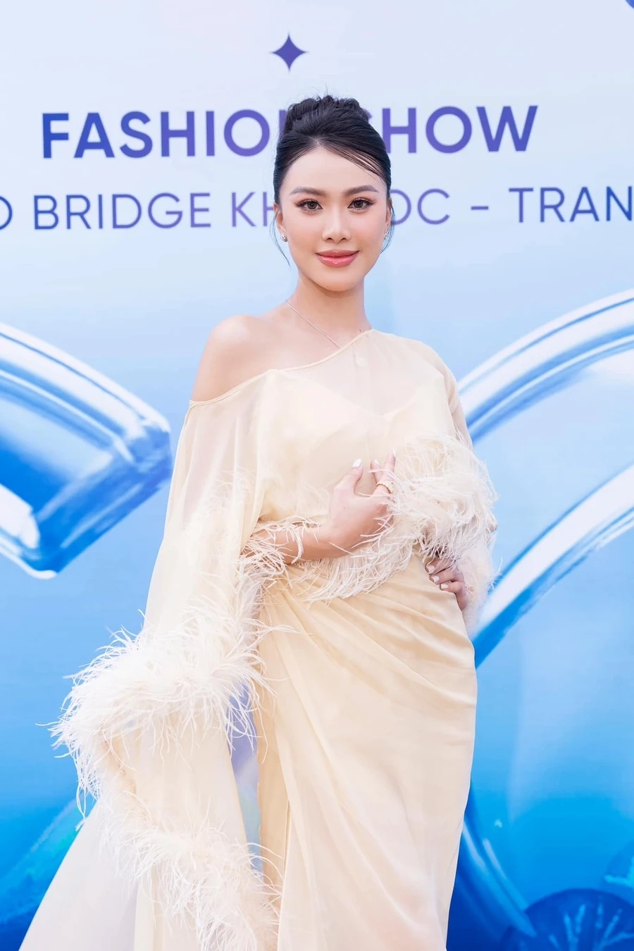 Kim duyên miss universe 2021 thể hiện sự xuất sắc và bản lĩnh của mình trên đấu trường quốc tế.