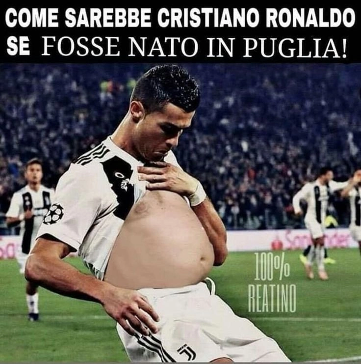 Meme ronaldo uống nước sáng tạo và rất đáng xem.