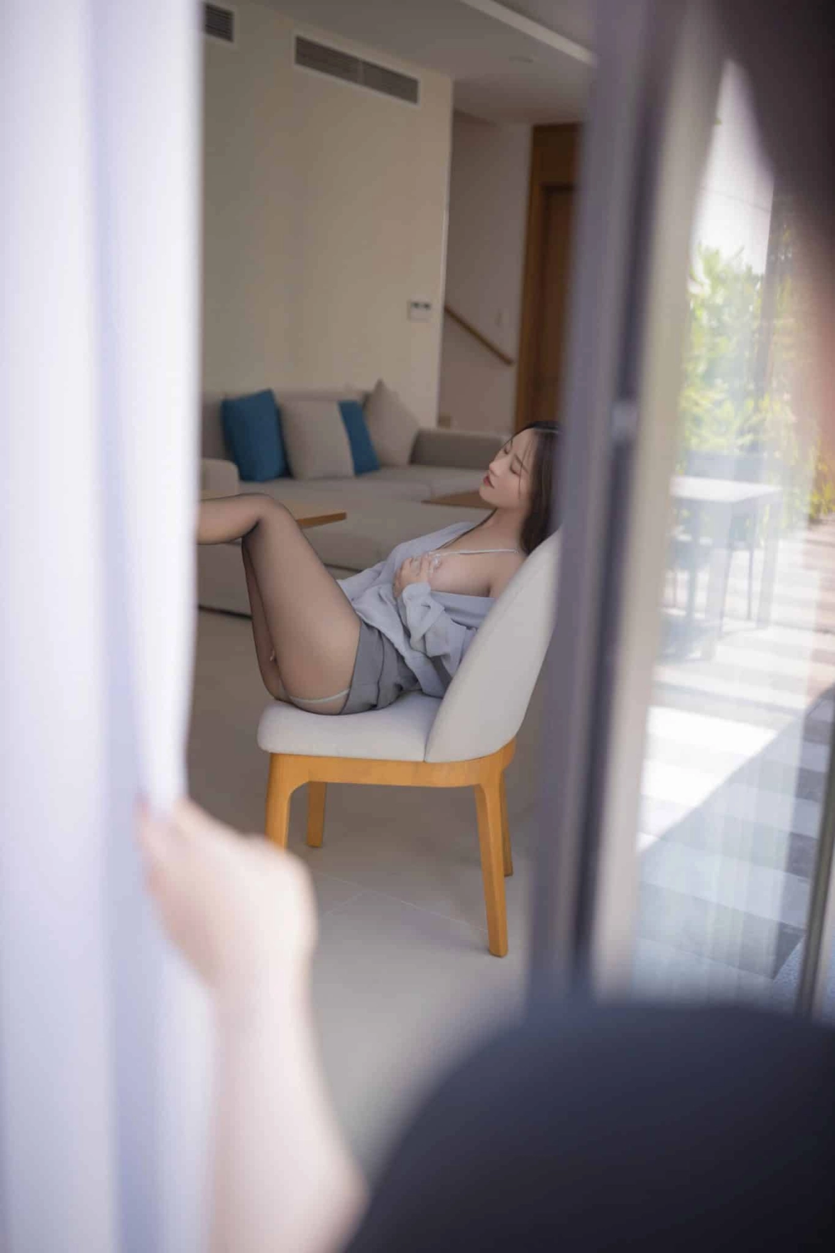 Ảnh gái xinh giống thật chân thực cong vút sexy nóng bỏng cuốn hút