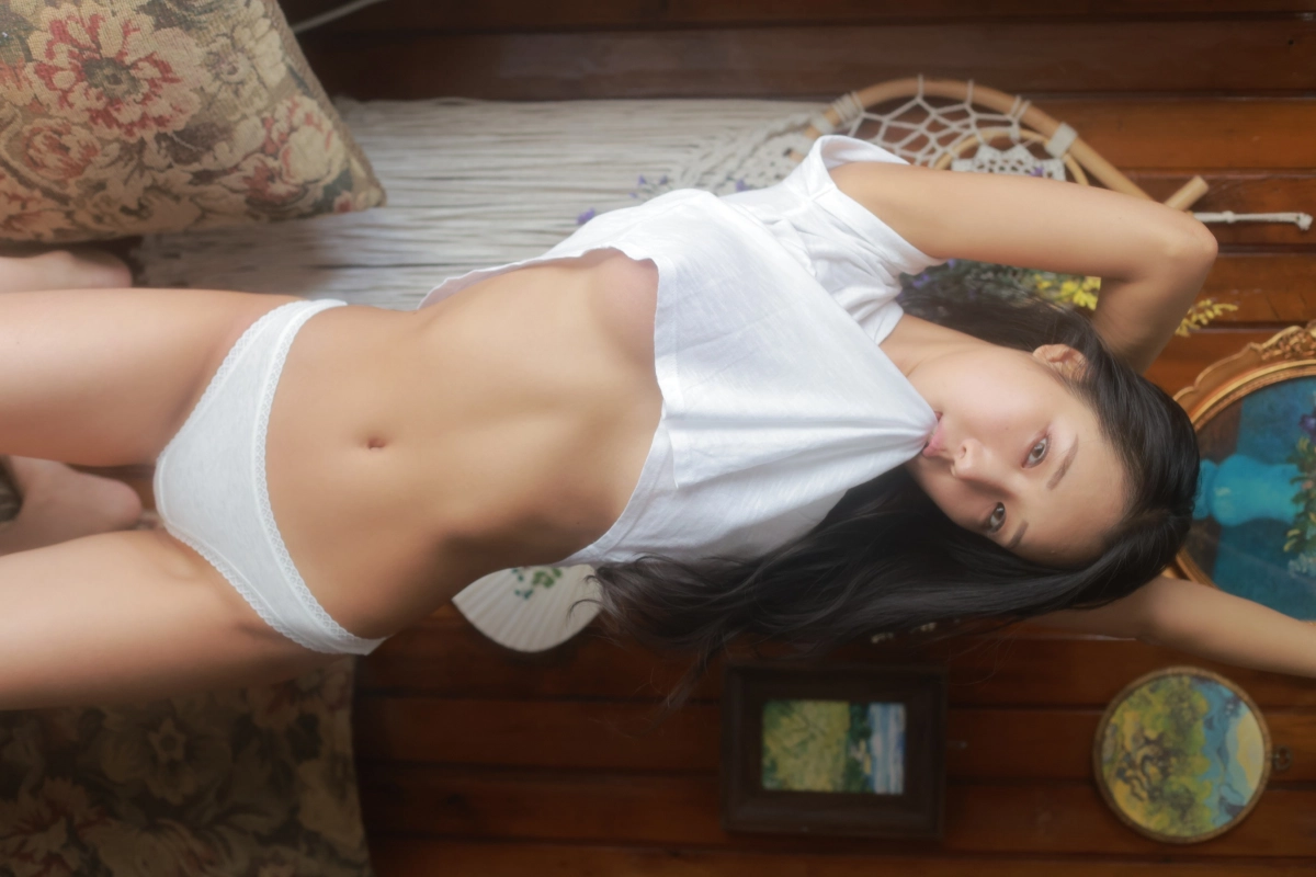 CoCo vú to căng tràn sexy mê hoặc