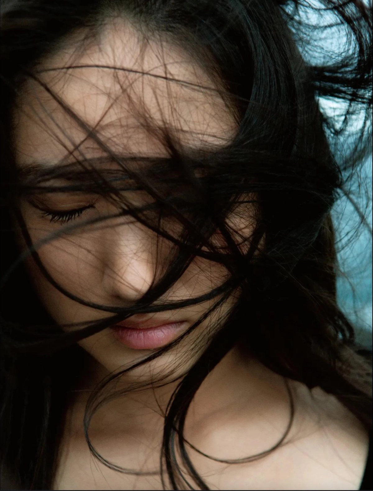 Saaya Irie thân hình hoàn hảo sexy nóng bỏng