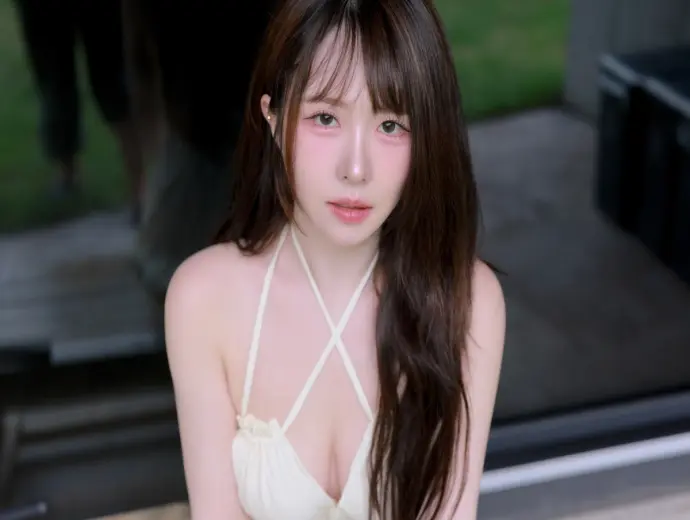 Ảnh gái xinh bikini lọt khe sexy đẹp lung linh mọi góc