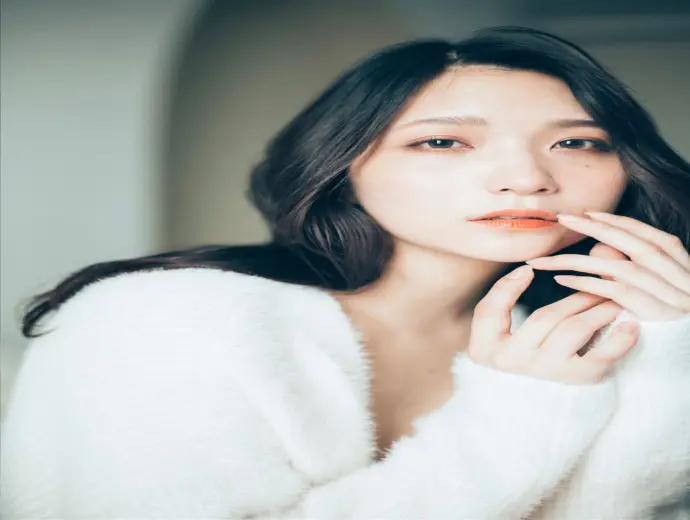 Neat nóng bỏng váy ngủ satin trắng mỏng manh mê hoặc