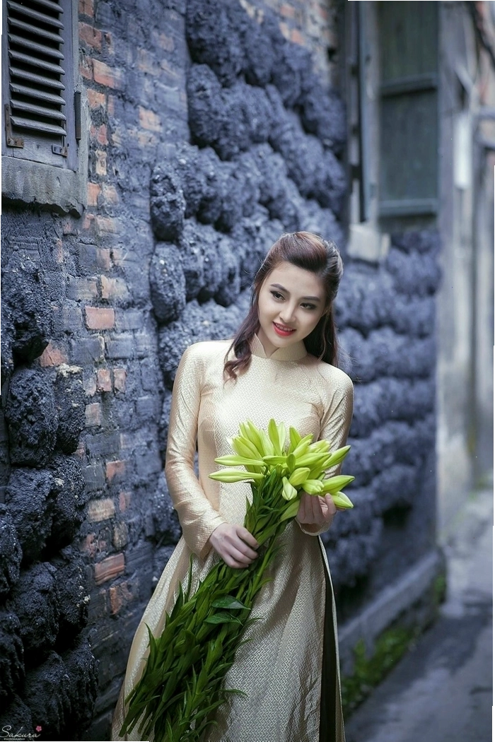 Ảnh gái xinh mặc áo dài duyên dáng