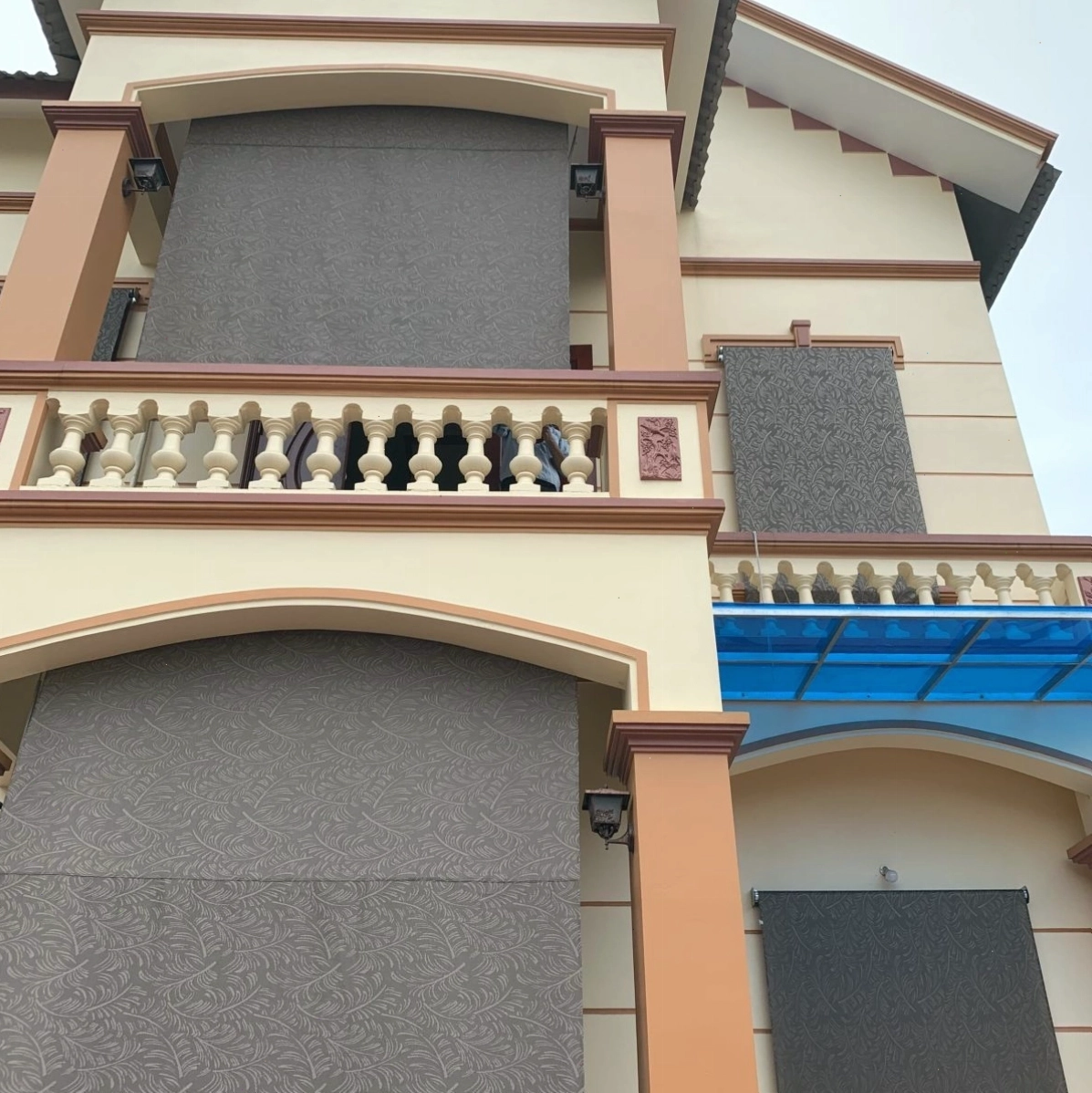 Bạt che nắng mưa Hòa Phát bền đẹp, chống thấm tốt