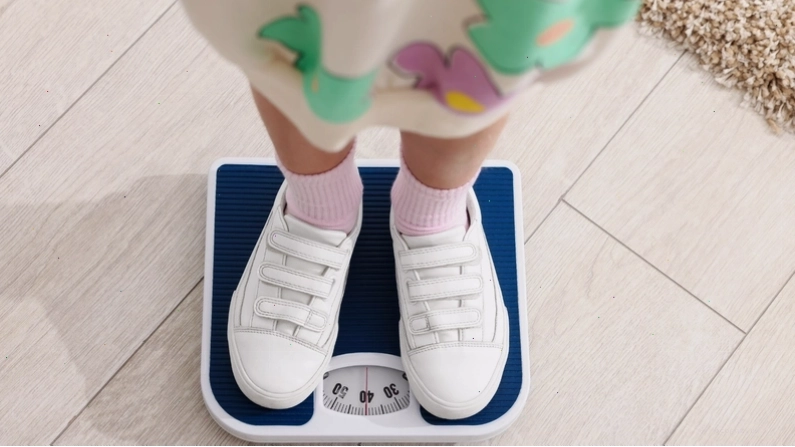 Biểu đồ cân nặng chuẩn cho bé gái 2 tuổi