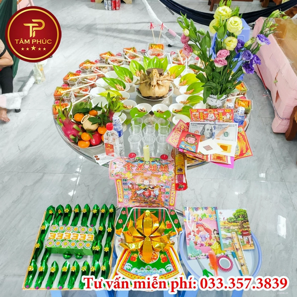 Mâm cúng thôi nôi bé gái với các loại bánh, chè và xôi