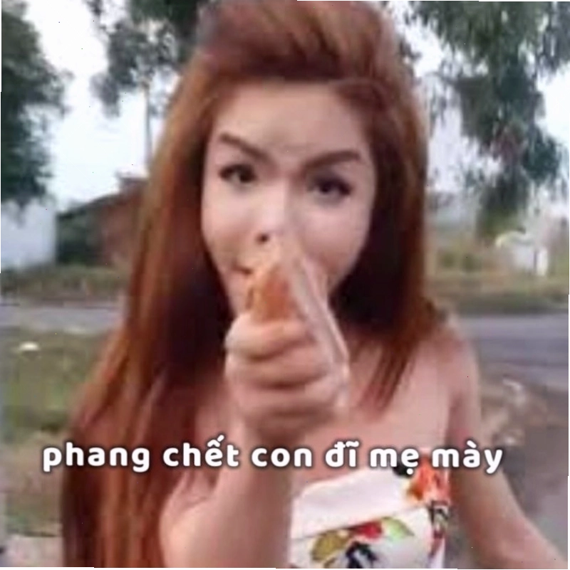 Meme Linda cầm gạch ống đầy đe dọa