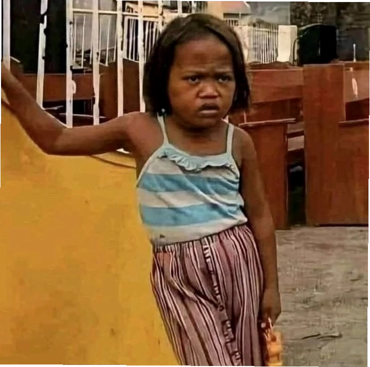 Meme người que ôm đầu trước hàng loạt công thức toán học