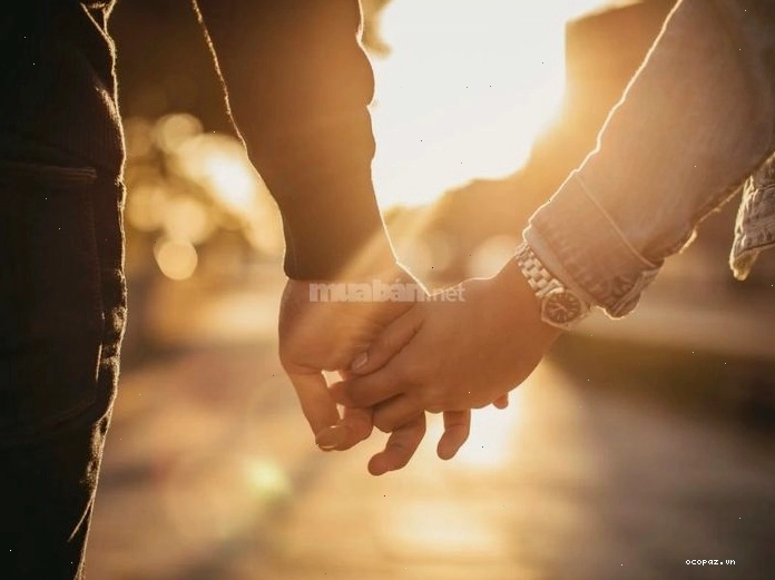 Tình yêu của con gái cằm chẻ má lúm đồng tiền