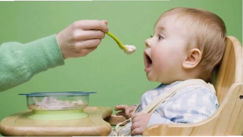 Trẻ cần ngủ đủ giấc để phát triển chiều cao